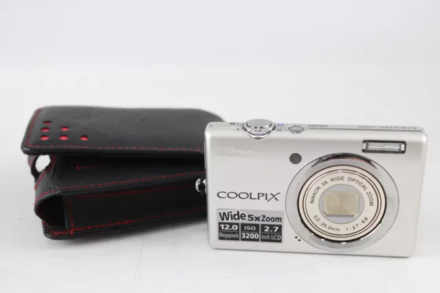 Nikon Coolpix S570, DIGITAL COMPACT CAMERA w/ 5x Optical Zoom WORKING