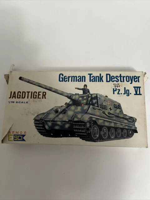 ESCI Armor WWII German Tank Destroyer 1/72 Scale Plastic Model Kit Jagdtiger