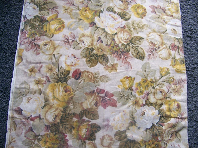 Coupon De Tissu Fleuri Vintage - 62 X 116 Cm - Coton - Motif Fleurs Ancien - Neuf