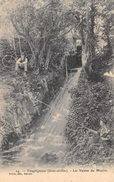 Cpa 91 Vaugrigneuse Les Vannes Du Moulin