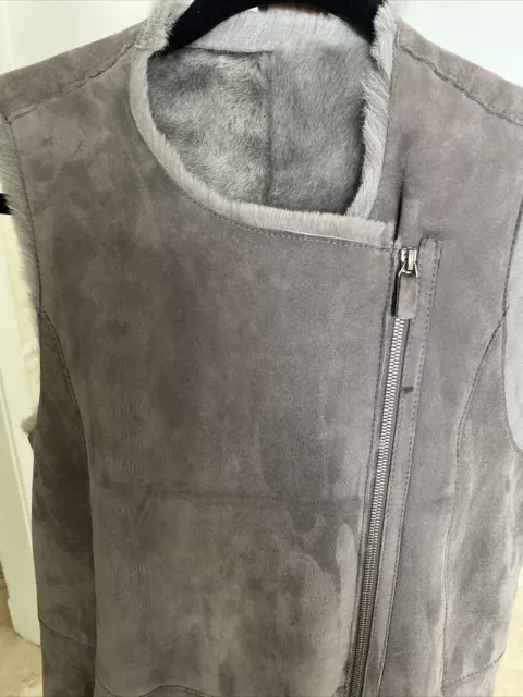 Armani collezioni real sheepskin long vest Gray size 6 Two Ways Zipper pockets. 3