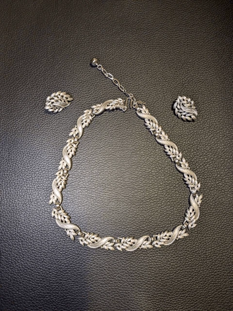 Trifari necklace set vintage clip-on earrings beautiful silver necklace. Cer 195