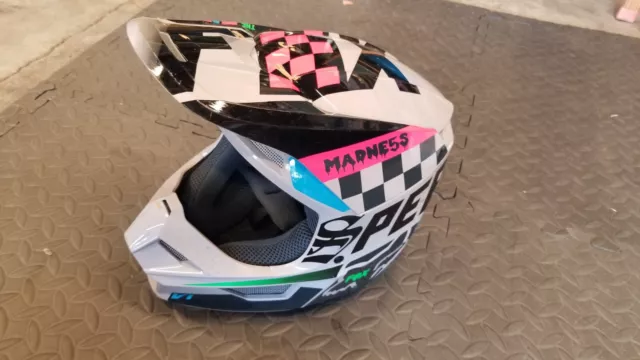 Fox Racing Youth V1 MVRS Helmet Medium 57-58 LT Gray Excellent Condition ECE/DOT