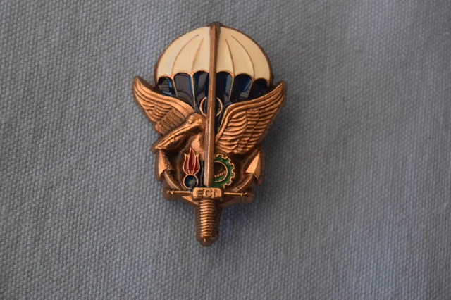 Paire D'Insignes De Collet RLA RTP - Régiment Du Train Parachutiste - Neuf
