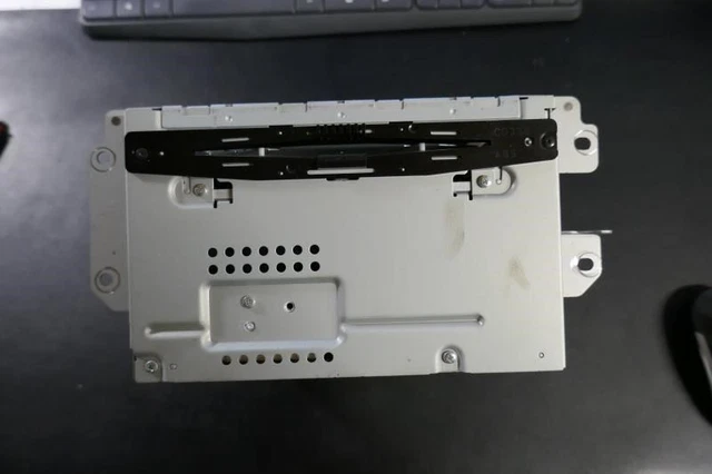 Audio Equipment Radio Receiver AM-FM-CD-MP3 Fits 11-12 FUSION 1639068