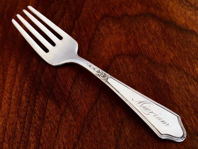~ Tenedor De Alimentación Para Bebé Lunt Plata Esterlina Chateau 1919 Monograma Mirriam