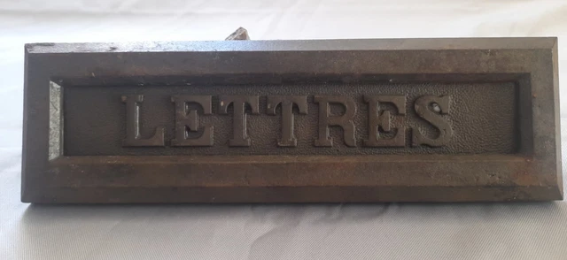 ANTIQUE ET BELLE ENTRÉE de BOÎTE AUX LETTRES en FONTE XIXÈ avec ses