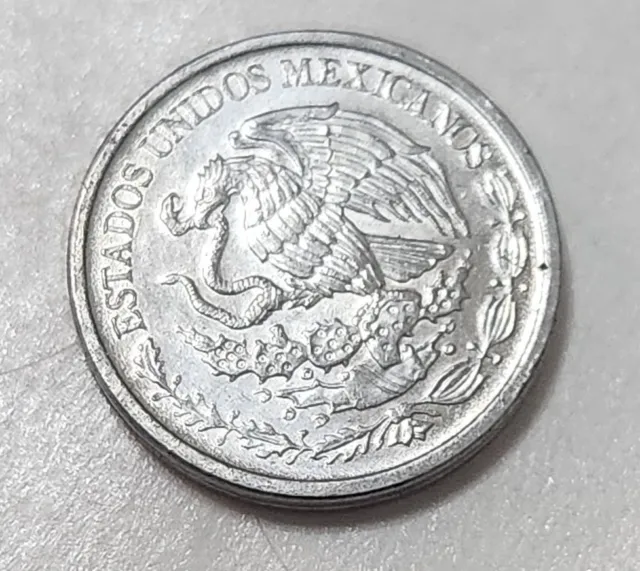 México 🇲🇽 Ten (10) Cents Coin 2010 (Small Type)