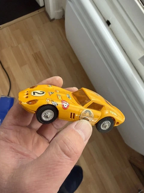 Circuit Jouef Record 64 – Virage Relevé Avec Ferrari 250 GTO Et Porsche GT