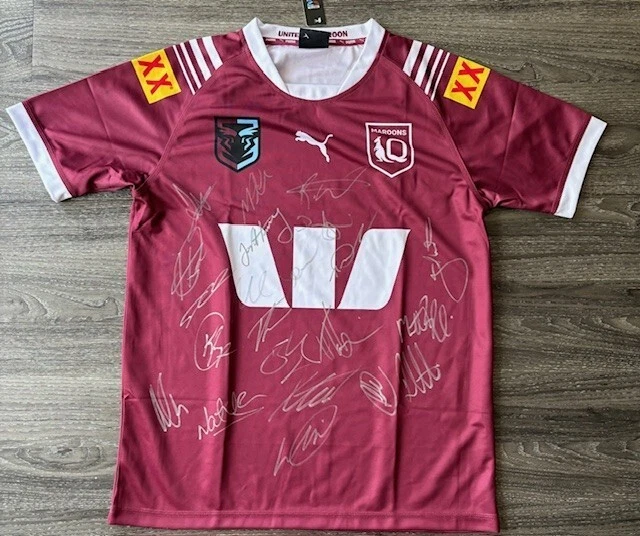 QUEENSLAND STATE OF Origin 2024 squad (+ coaches Slater) signed 2024