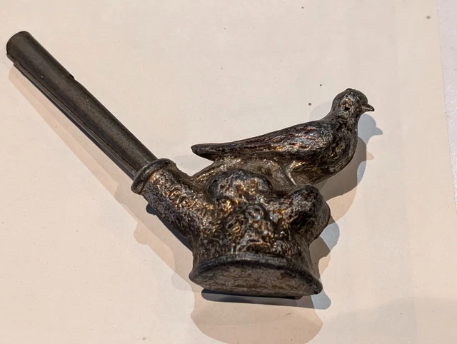 oiseau siffleur 1930 ,jouet tôle et plomb peinture à l'alcool
