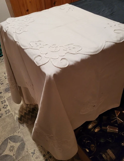 Nappe à plateau marocaine en lin brodée à la main + 6 serviettes – Maghreb Market