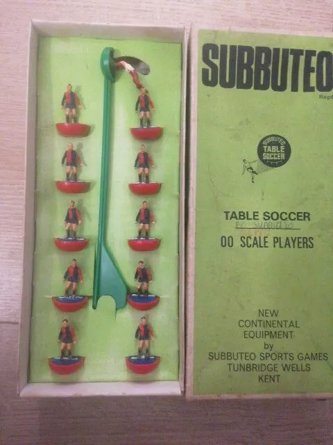 Vintage Subbuteo Pesanti Squadra Pesanti Ref N. 72 Cagliari - Italia in Scatola Vecchio Stile