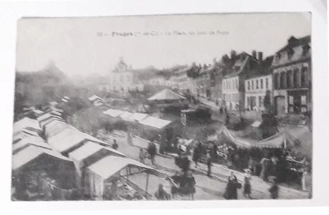 carte postale ancienne Pas de Calais Fruges La Place, un jour de Foire 1916