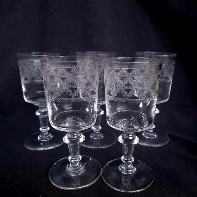 5 Anciennes Verres En Cristal   Grave A L Aiguille Baccarat ?? Hauteur:12.5Cm