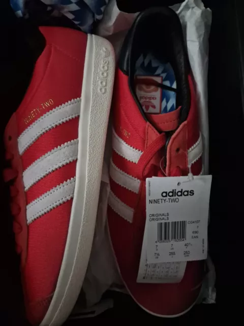 Adidas 92 best sale man utd trainers