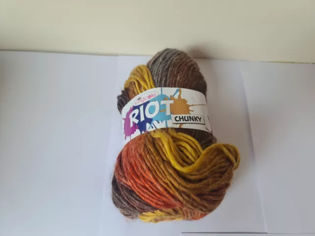 KING COLE RIOT Chunky Yarn, 100g Acrylic Wool Blend, Hazelnut, Dye Lot ...