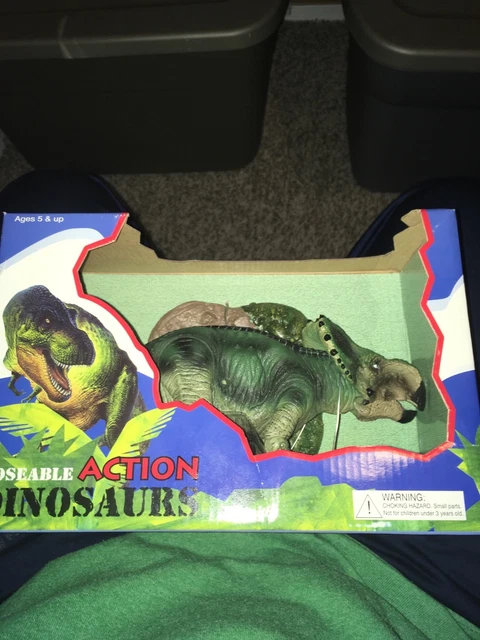 Resaurus Carnage Poseable Action Dinosaur protoceratops MISB 2002 Action Figure