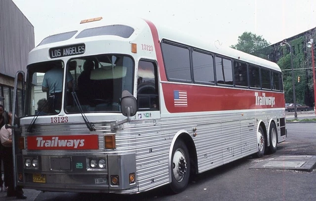Trailways Golden Eagle - Number - 13123 - ORIG - KR - rals436