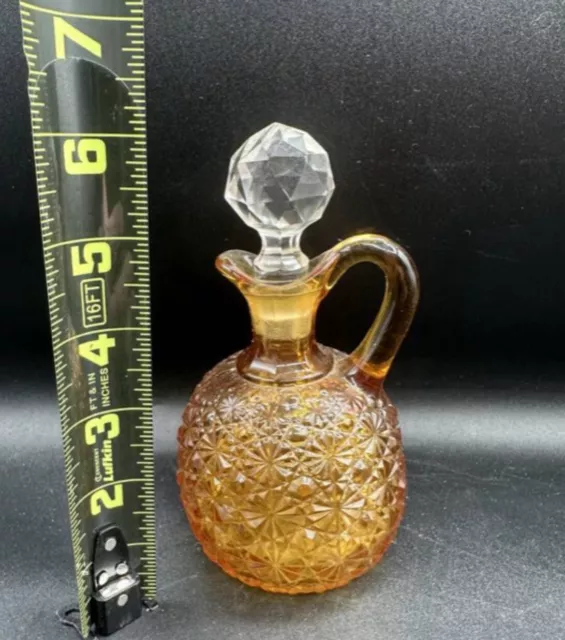 Fenton L.G. Wright glass Daisy & Button pattern amber cruet with clear stopper. 2