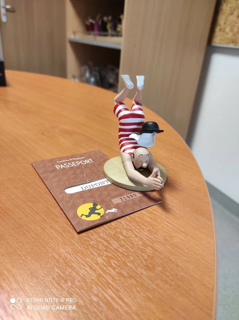 FIGURINE TINTIN, LA collection officielle n°55 - Dupont en baigneur