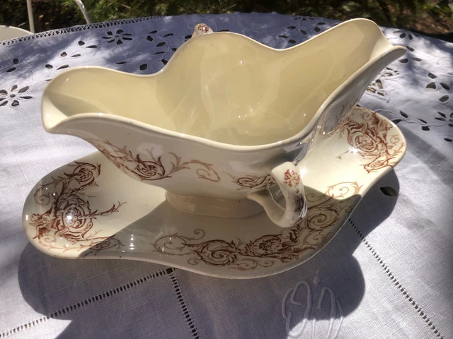 Saucière Ancienne KG Lunéville Modèle Menton Rose - Céramique Blanc Et Rouge