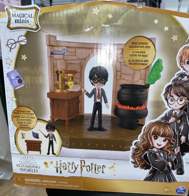 NEW Harry Potter Wizarding World Potions Classroom Magical Minis Playset