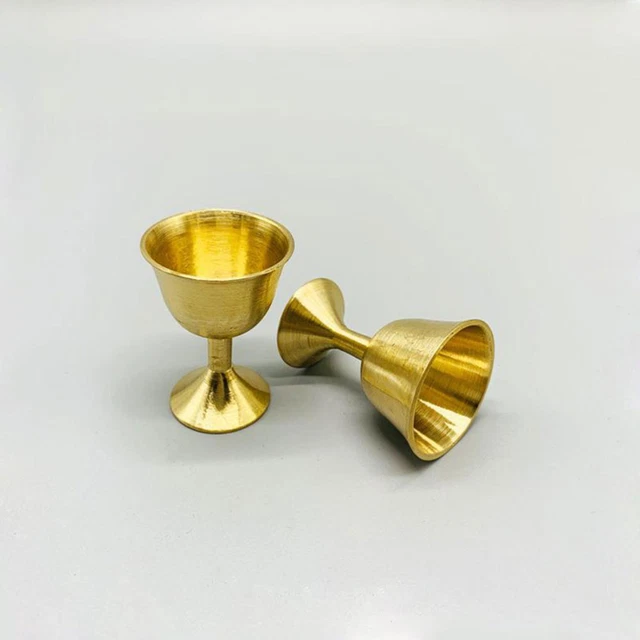 Vintage Holy Cup Goblet - Gothic Resin Chalice For Home Decor, Cosplay & Medieval Theme - Golden & Dark Red Design - View #2