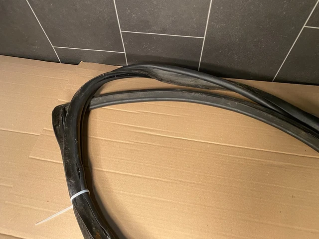 Heckklappendichtung Mercedes W126 Heckklappen-Dichtung Für Mercedes W126 S- Klasse – Original-Ersatz Von Trucktec, Passt Auf SE/SEL Mercedes W126 Heckklappendichtung