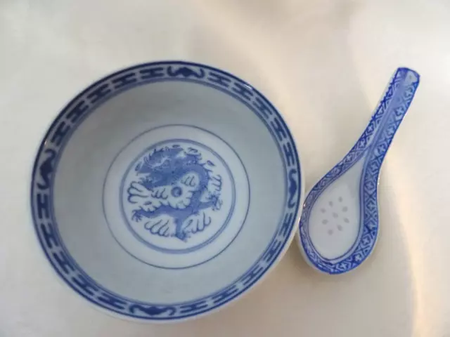 Vintage Chinese Porcelain Blue White Translucent Grain Dragon Rice Bowl & Spoon