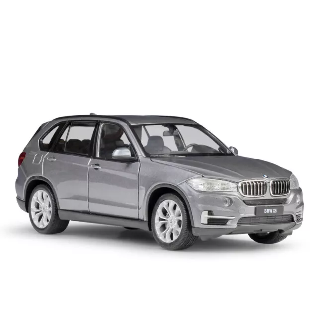 BMW 5er 535i Sedan Modellauto im Maßstab 1:24 Metallic Spielzeugauto  Sammlung 