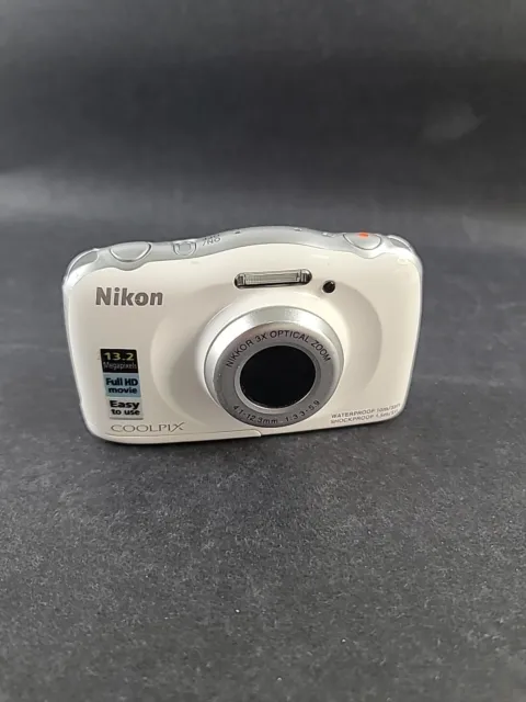 Nikon COOLPIX S33 13.2MP Digital Camera - White, Please Read