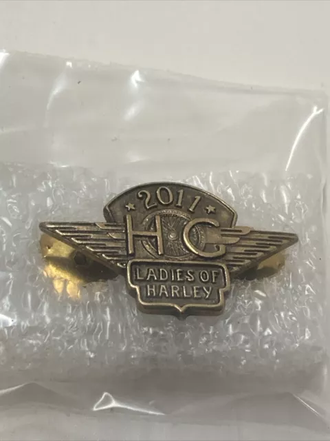 HARLEY-DAVIDSON Motorcycle Pin: 2011 HOG Ladies of Harley - NEW