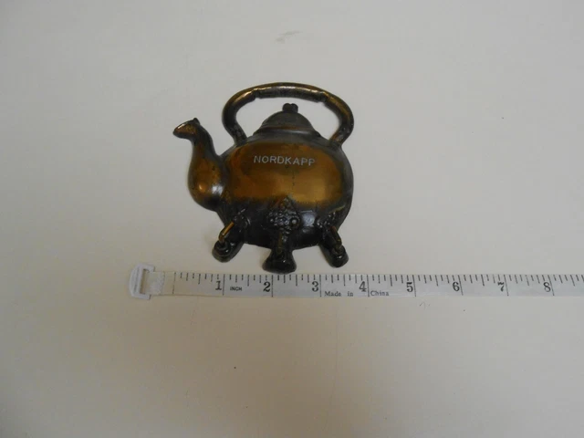 Brass Tea Kettle Wall Hanger - 3 Hooks - Nordkapp