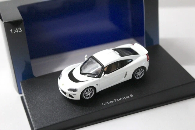 1:43 AUTOart Lotus Europe S Blanc