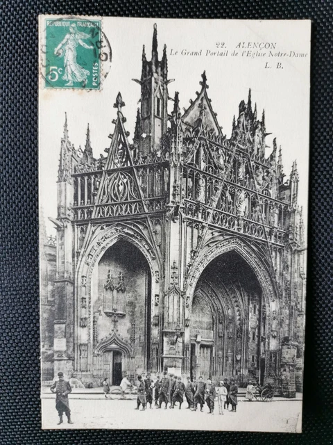 CPA 61 ALENCON - Le Grand Portail de l'Eglise Notre-Dame