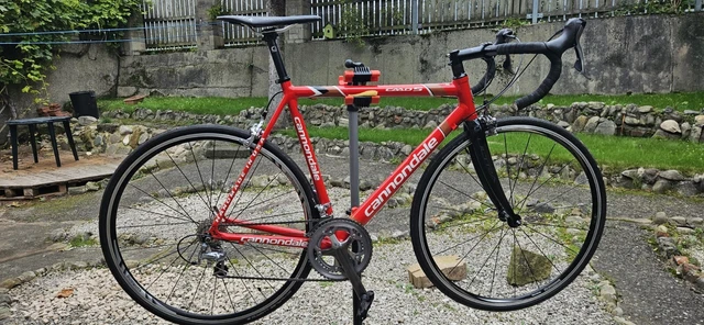 CANNONDALE CAAD 5 Shimano 105 10 speed Mint Beautiful Condition