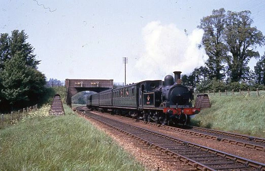 COLOUR SLIDE OF W29 SR IOW O2 class steam loco £1.99 - PicClick UK