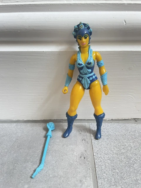 Masters Of The Universe Masterverse – Action Figure Evil-Lyn 18 Cm – Serie Revelation Netflix – 30 Punti Snodo E Accessori