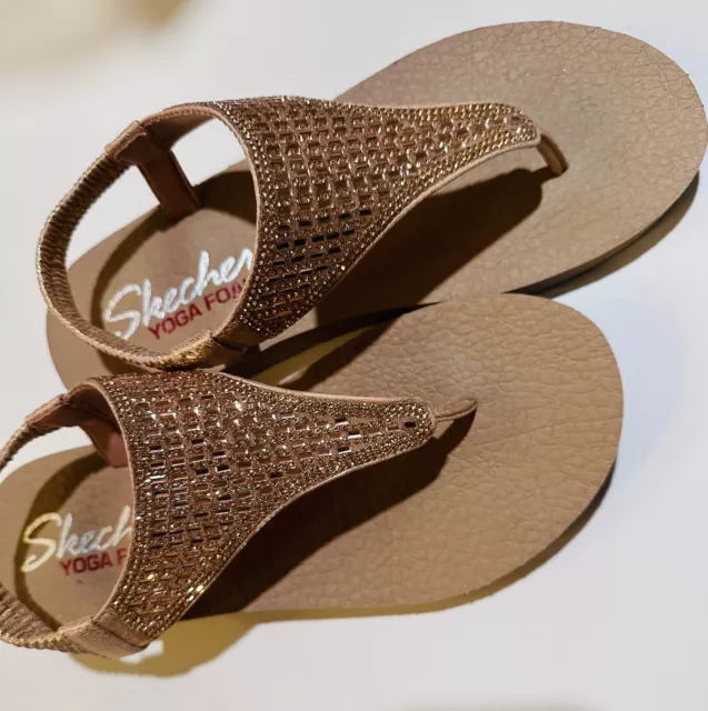 Sketchers on sale gold sandals