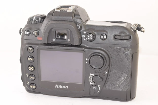 Nikon D200 10.2 MP Digital SLR Camera Body Only 149 shots! from Japan 2309070 3