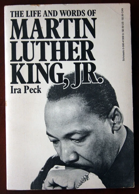 The Life and Words of MARTIN LUTHER KING JR. by Ira Peck 1968 Vintage Scholastic