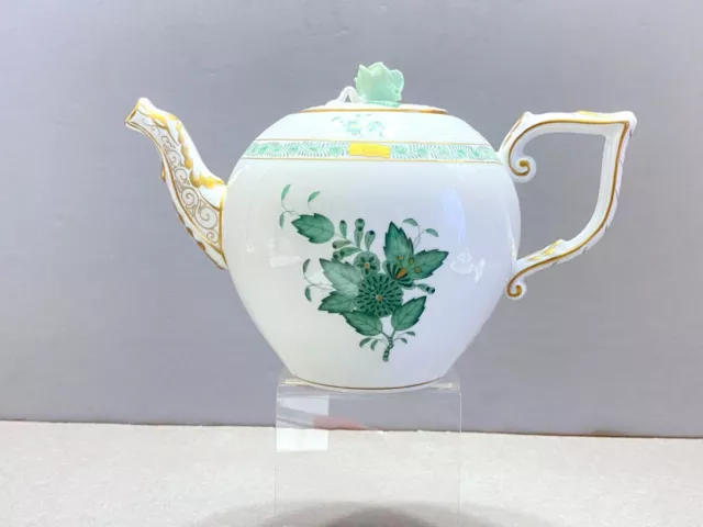 Herend "Chinese Bouquet" Apponyi  teapot,,603/AV, 27 OZ. mint condition