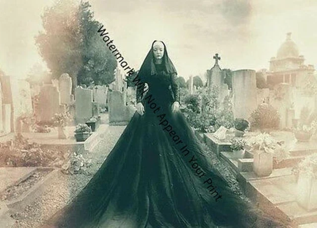 CREEPY STRANGE WEIRD SPOOKY FREAKY ODD BlackDress Lady Cemetary VINTAGE PIC D14