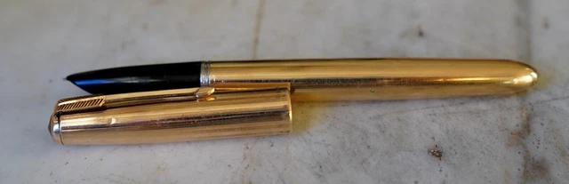 Stylo Plume Parker 51 En Métal Plaqué Or - Plume En Or Massif 18 Carats - Version Rare - Occasion De Collection