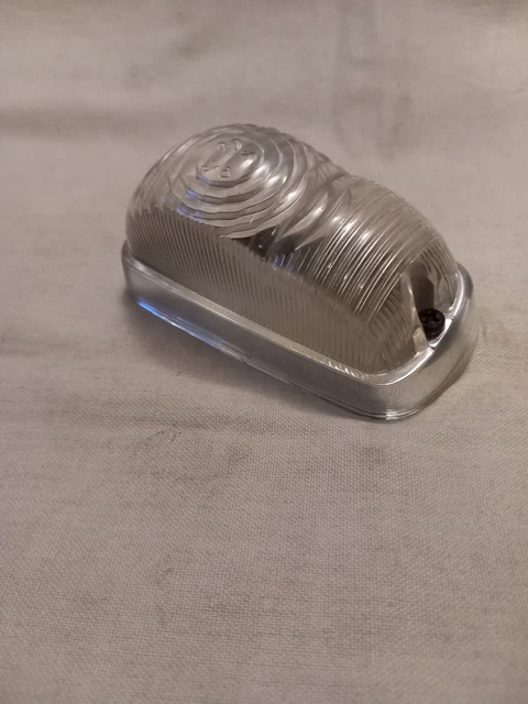 Feu De Socle Et Cabochon Blanc Veilleuse Pour Simca 1300/1500 1er Modèle - Pièce D'occasion