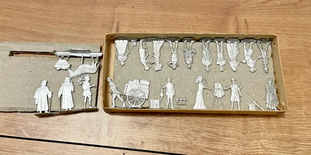 ZINNFIGUREN TILL EULENSPIEGEL lesender Esel / Berliner Typen um 1900 ca