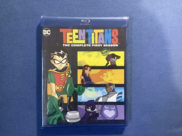  Titans: The Complete First Season (Blu-ray) : Various