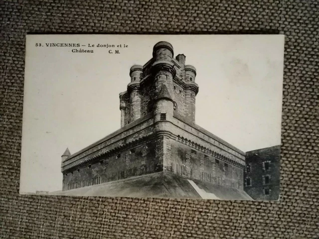 Cpa Vincennes Le Dunjon Et Le Chateau