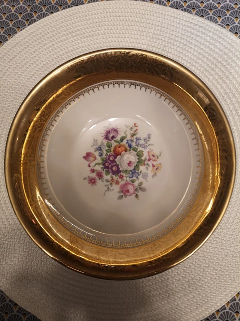 *Ancienne Assiette Creuse En Porcelaine  De Limoges, Décors Fleurs, Liseré Or